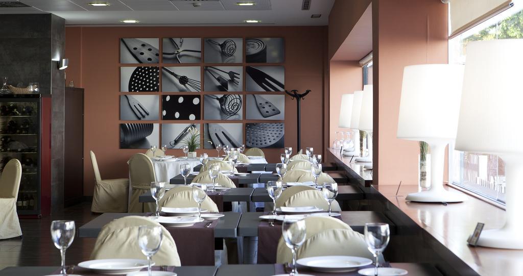 Apartamentos Vertice Sevilla Aljarafe Bormujos Exteriér fotografie