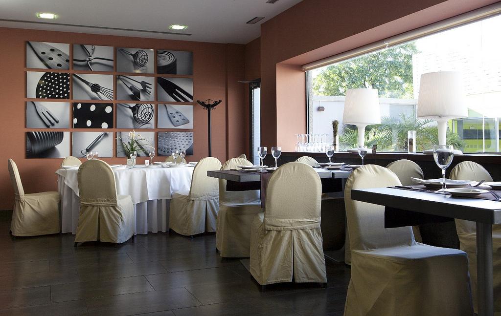 Apartamentos Vertice Sevilla Aljarafe Bormujos Exteriér fotografie