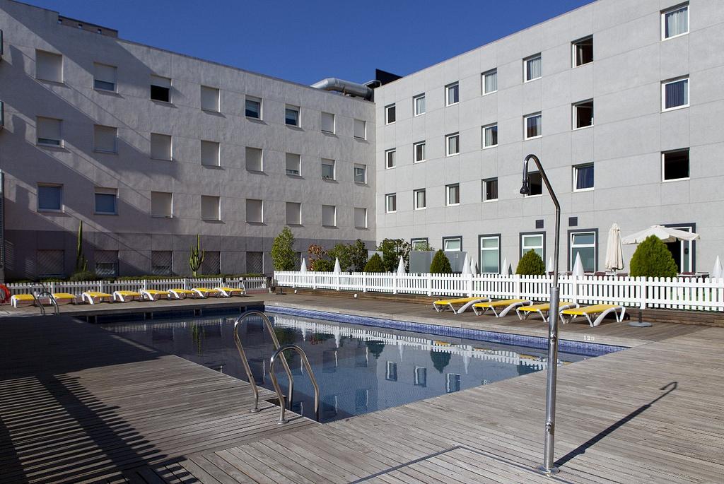 Apartamentos Vertice Sevilla Aljarafe Bormujos Exteriér fotografie