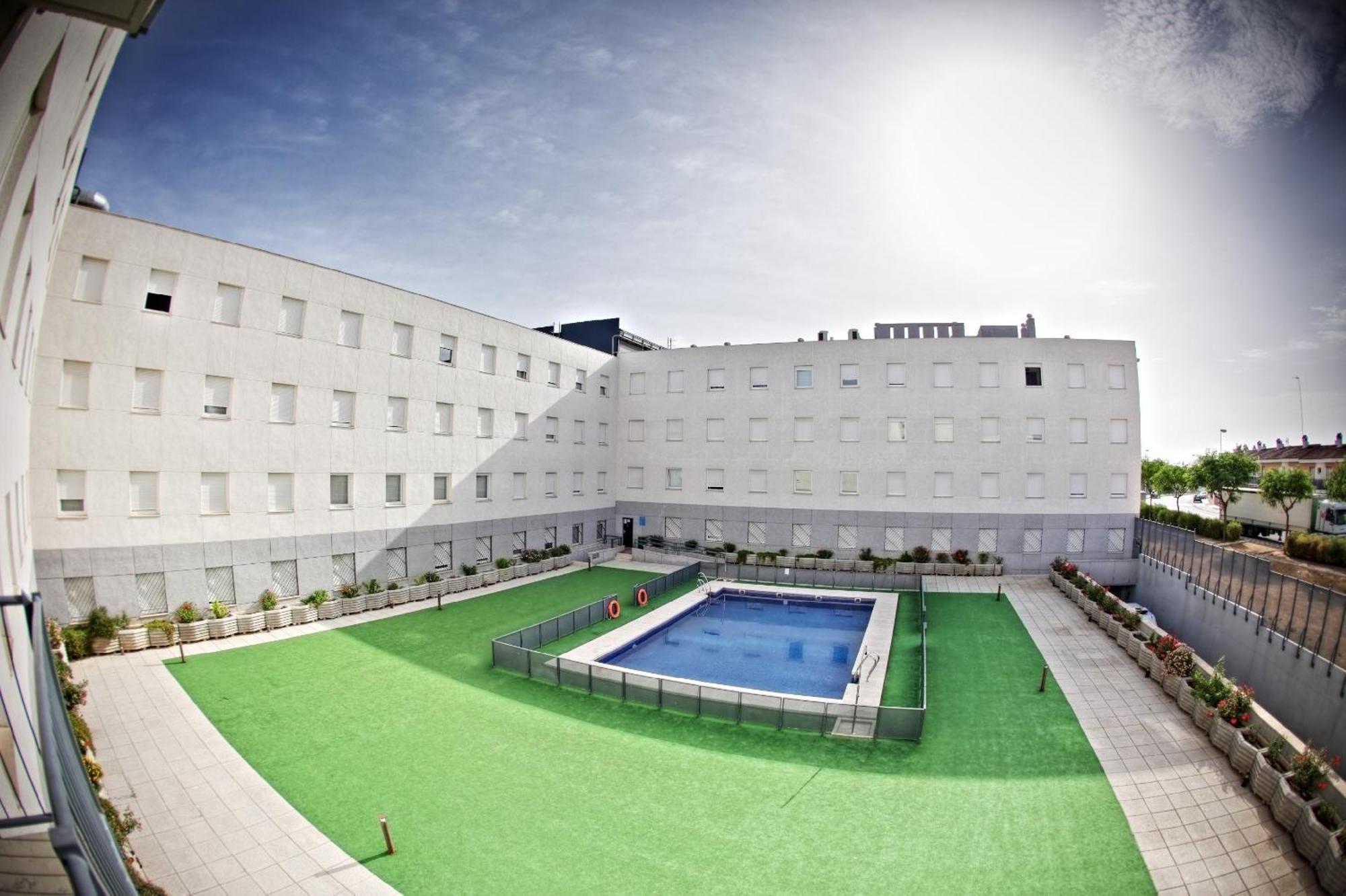 Apartamentos Vertice Sevilla Aljarafe Bormujos Exteriér fotografie