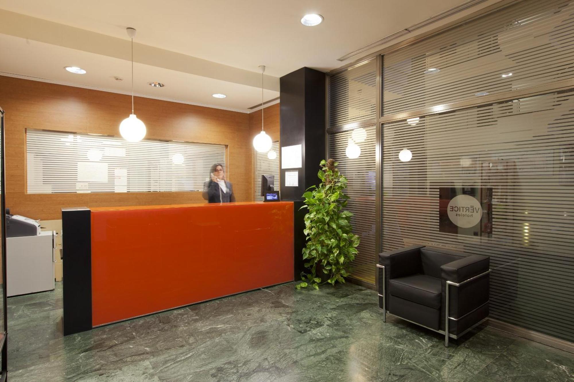 Apartamentos Vertice Sevilla Aljarafe Bormujos Exteriér fotografie