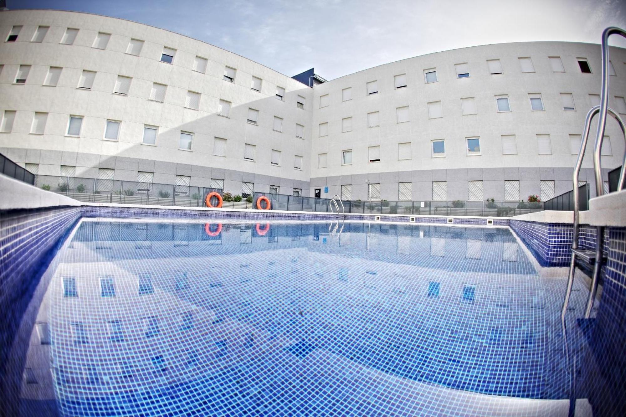 Apartamentos Vertice Sevilla Aljarafe Bormujos Exteriér fotografie